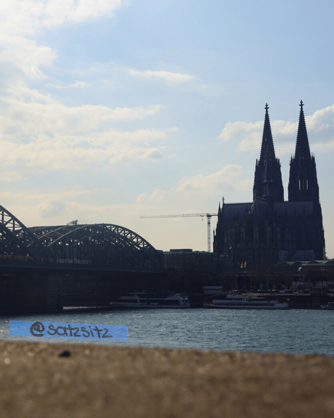 Blick auf den Dom und die Seufzer RheinBrücke